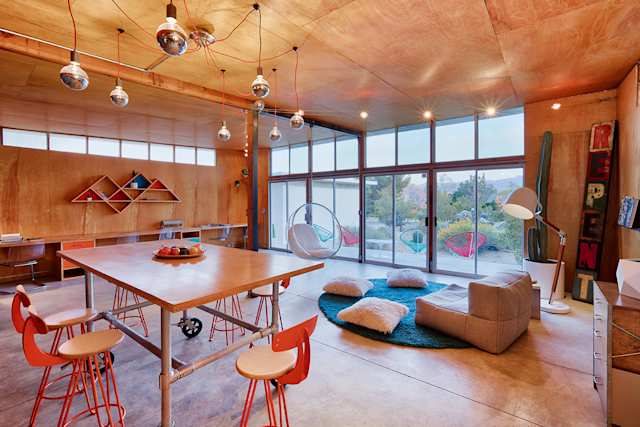 Abstractionist, Plum Guide home in Joshua Tree, California