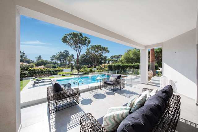 A Fine Line, Plum Guide home in Algarve