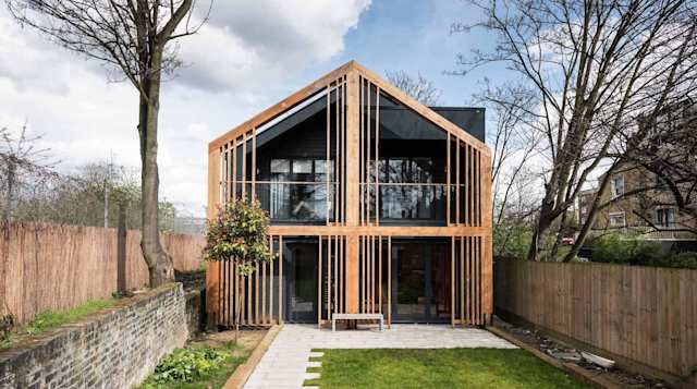 Dream of Screens, Plum Guide home in London