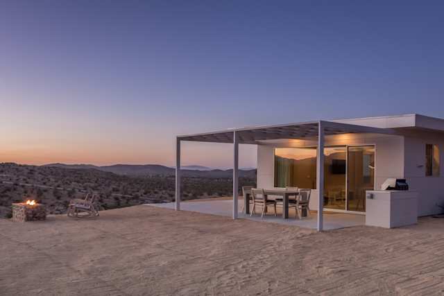 Pause House AM, Plum Guide home in Joshua Tree, USA