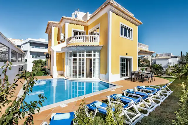 Mad About Saffron, Plum Guide home in Albufeira, Portugal