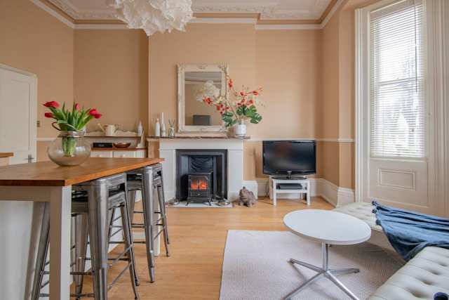 All's Well, Plum Guide home in Brighton, UK