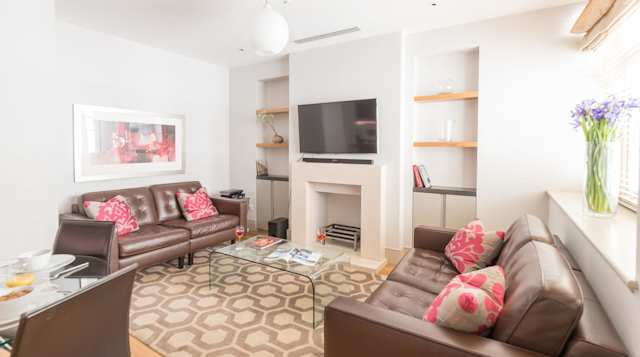 Bentinck Street Suite III, Plum Guide home in London