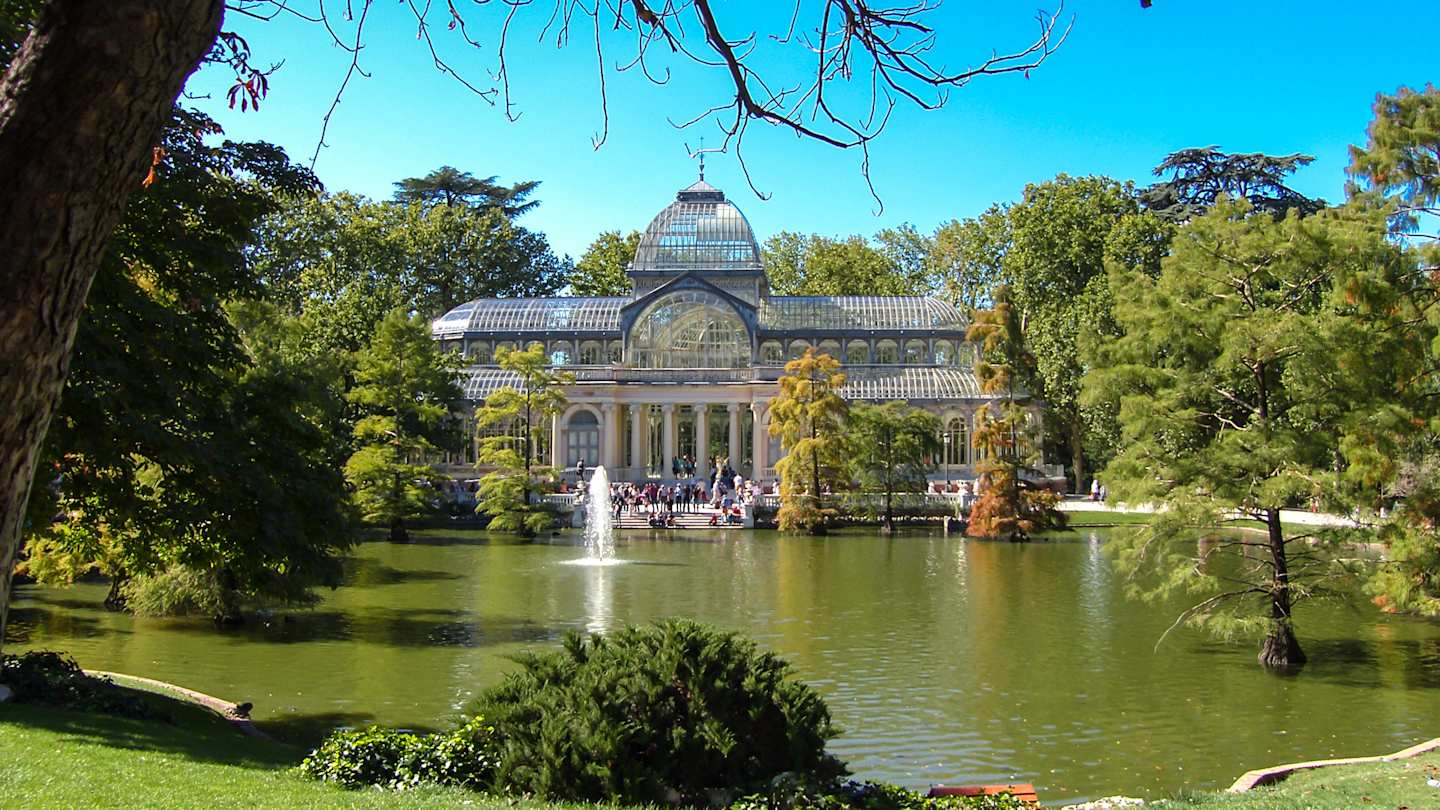 Lake in Retiro Park, Madrid, Spain