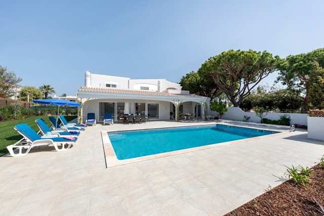 Margaridas, Plum Guide home in Algarve