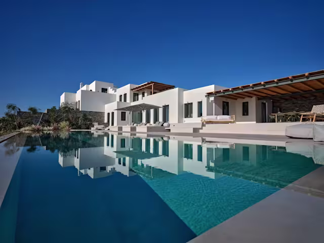 Parosdise Found, Plum Guide home in Paros 