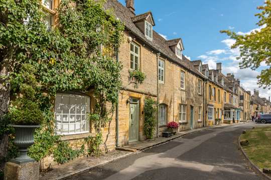 洋書 the cotswolds COTSWOLD TRAVEL GUIDE 2025: The Ultimate Traveler's