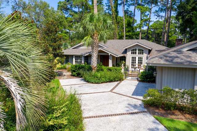 Wicker, Plum Guide home in South Carolina, USA