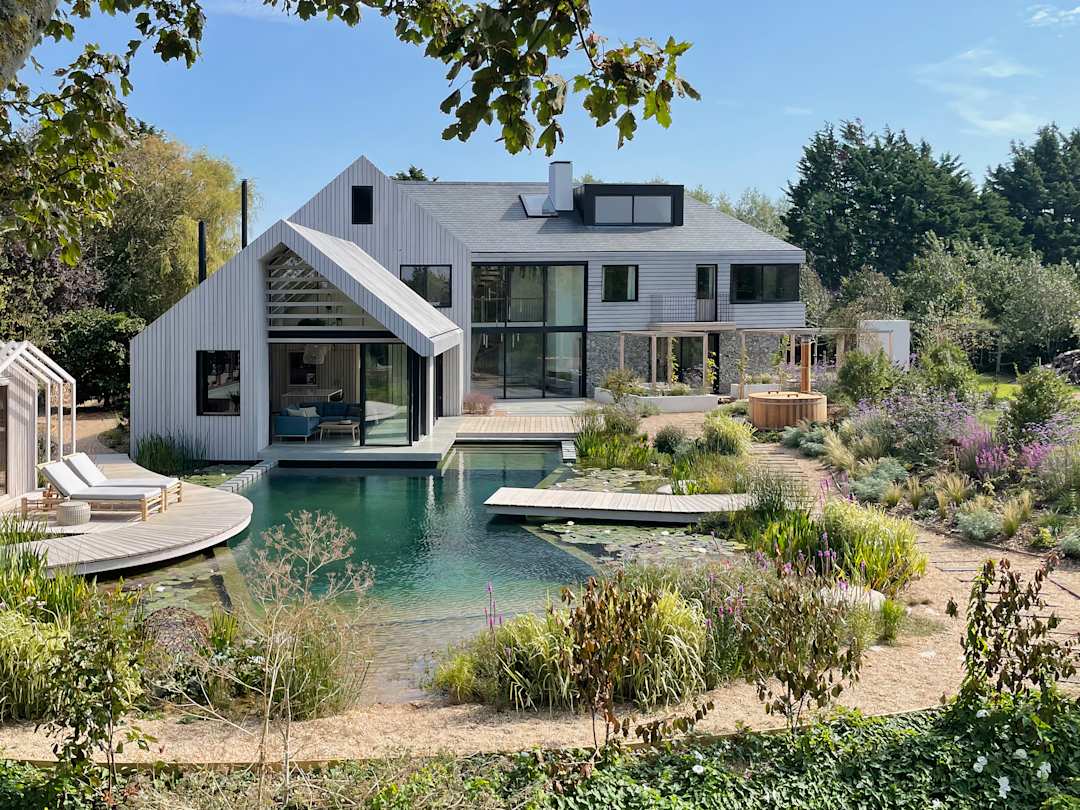 The Lakeside Retreat.