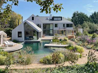 The Lakeside Retreat.