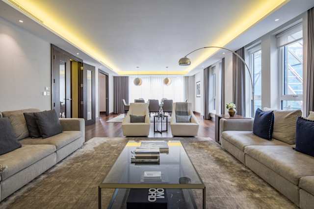 Radio Ga Ga, Plum Guide home in London