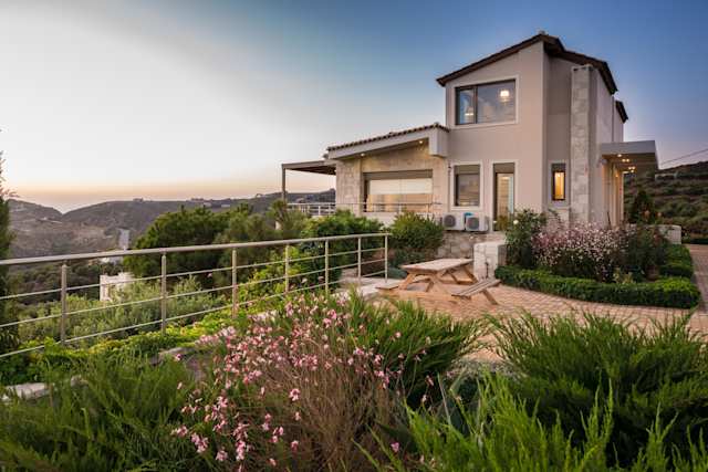 Koroneiki Grove, Plum Guide home in Crete, Greece