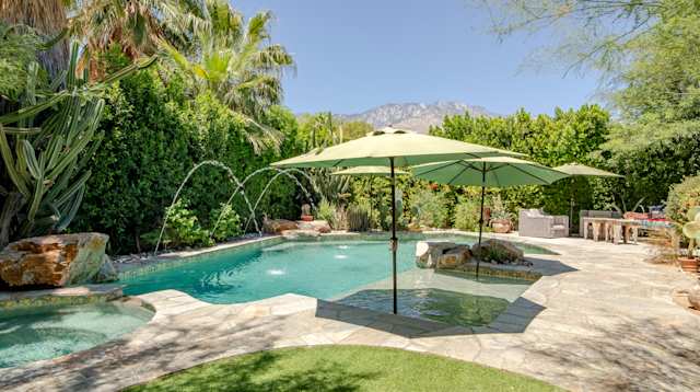 Plum Guide home 'The Voyager', Palm Springs