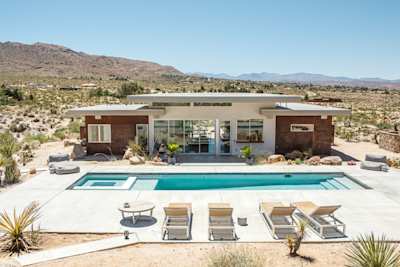 High Desert Mirage and surrounding area, Plum Guide home in Joshua Tree