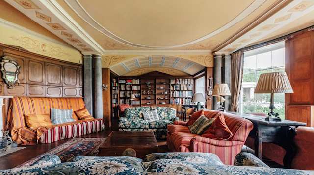 The library in Sense & Sensibility