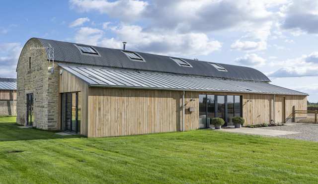 Old Hay Barn, Plum Guide home in Gloucestershire, England, UK