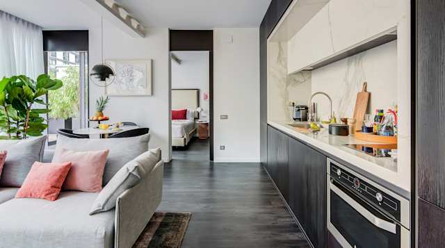 Taffy Balcony, Plum Guide home in Barcelona