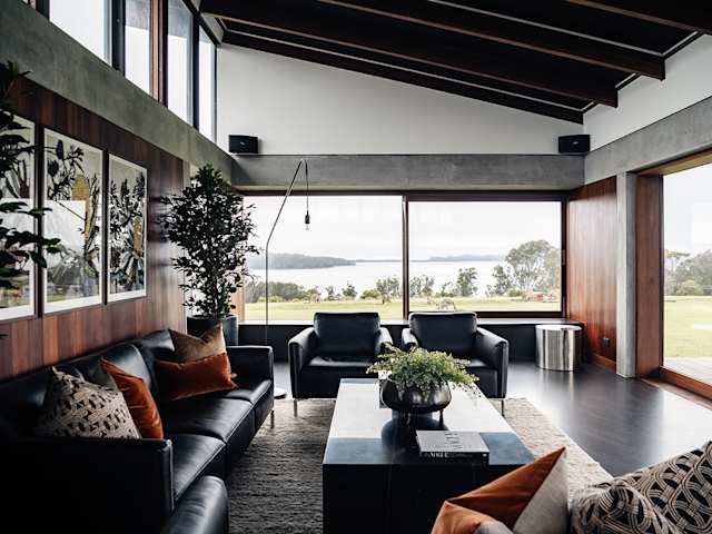 The Edge of the Earth, Plum Guide home in Australia