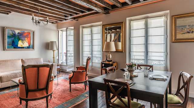 Floating Beams, Plum Guide home in Paris