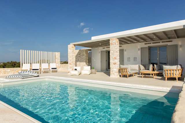 Passion Project, Plum Guide home in Paros, Greece