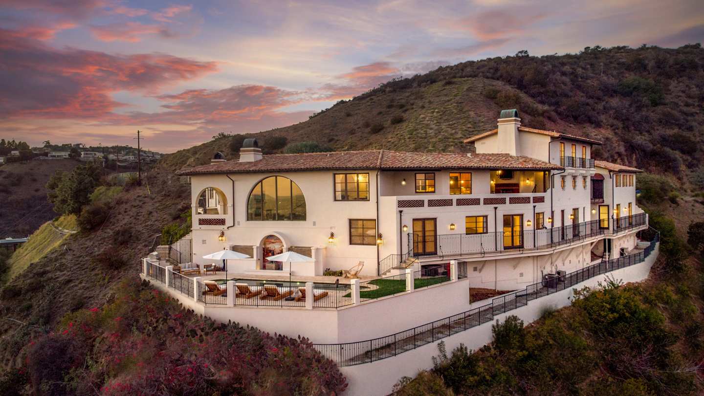High on the Hill, a Plum Guide home in Hollywood Hills, Los Angeles 