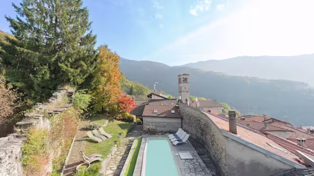 Tower of Power, Plum Guide home in Lake Como