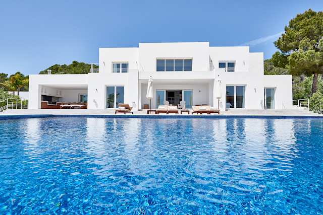 Hey Sugar, Plum Guide home in Ibiza