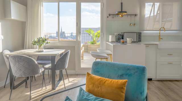 Phrenology, Plum Guide home in Barcelona