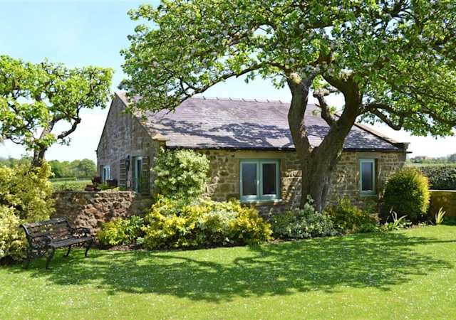 Shepherd's Shelter, Plum Guide home in Yorkshire, UK