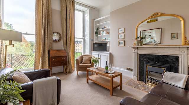 Light Crescent, Plum Guide home in Bath, UK