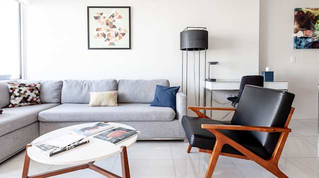 Glass Walls, Plum Guide home in Los Angeles