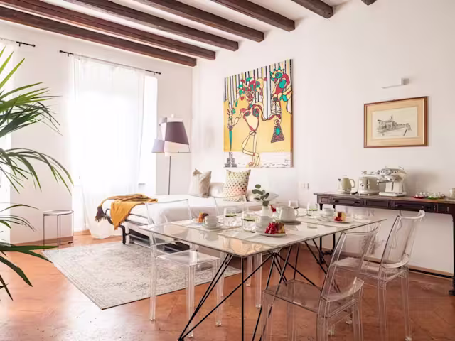 Time is Dancing, Plum Guide home in Milan