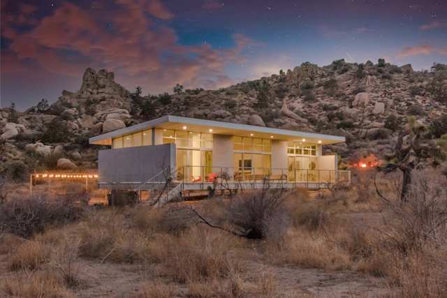 Hi-Desert Fade, Plum Guide home in Joshua Tree