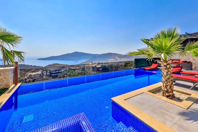 Rose Berry, Plum Guide home in Turkey