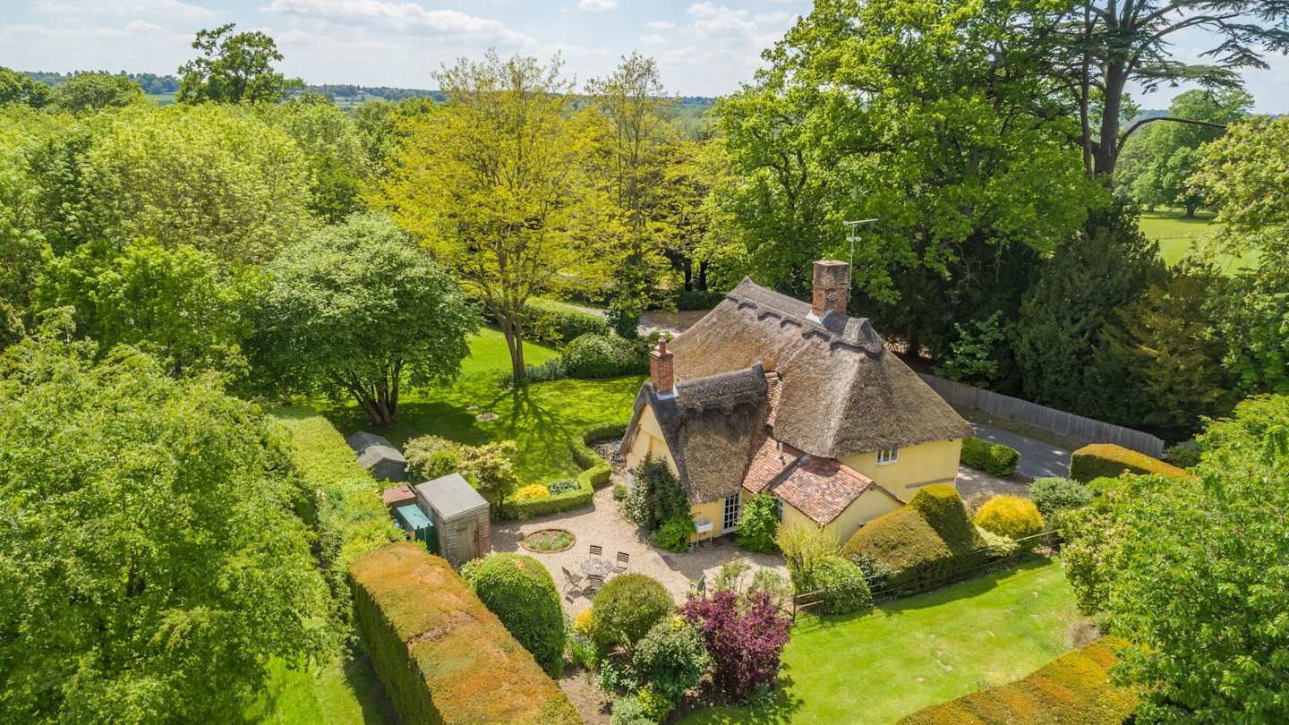 Haywain, Plum Guide home in Essex, UK