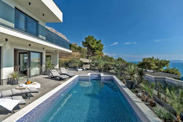 Dalmatian Fawn, Plum Guide home in Croatia