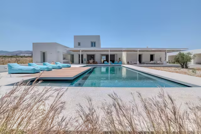 Panorama View, Plum Guide home in Paros 