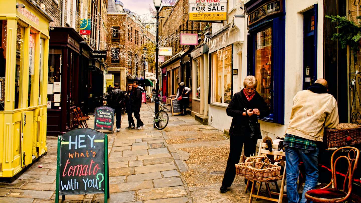Cobbled alleyway in North London