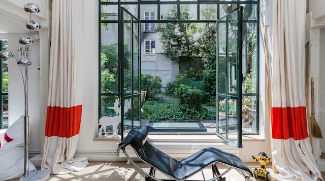 Dizzying Heights, Plum Guide home in Paris