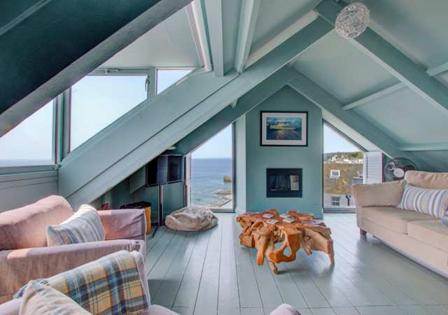 Driftwood Lodge, Plum Guide home in Cornwall