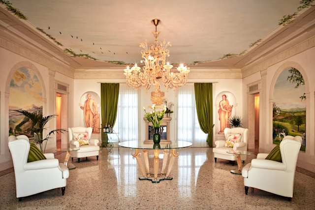 Path of Daisies, Plum Guide home in Italy