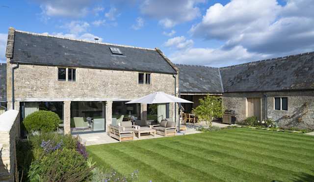 Cart Shed, Plum Guide home in the Cotswolds, UK