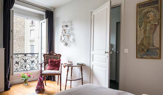 Flower Powers, Plum Guide home in Paris