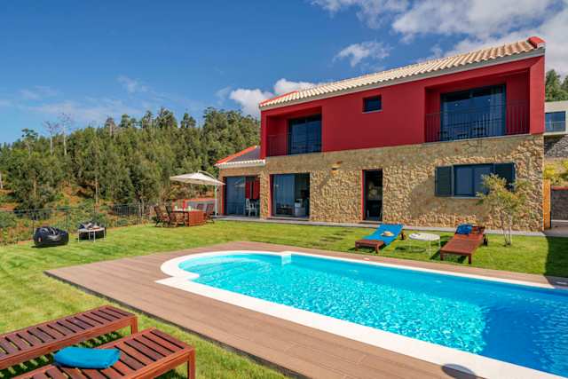 Halfway To Paradise, Plum Guide home in Madeira, Portugal