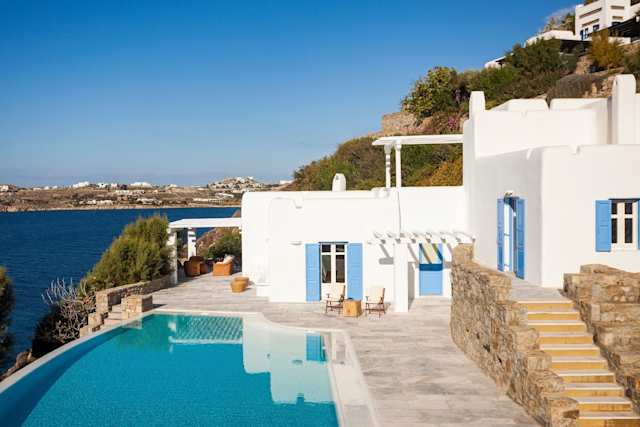 On Rolling Waves, Plum Guide home in Mykonos, Greece