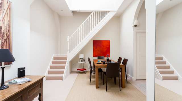 Kensington Coach House, Plum Guide home in Kensington, London