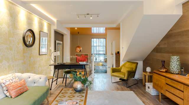 Neon Melody, Plum Guide home in London