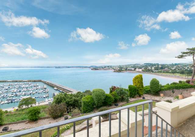 Marina Vista, Plum Guide home in Torquay, UK