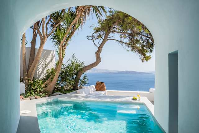 Whispering Moon, Plum Guide home in Santorini, Greece