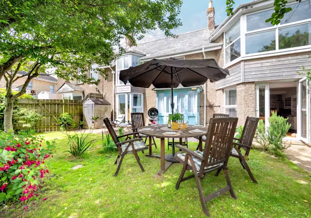 Lemon Shortbread, Plum Guide home in Devon, UK